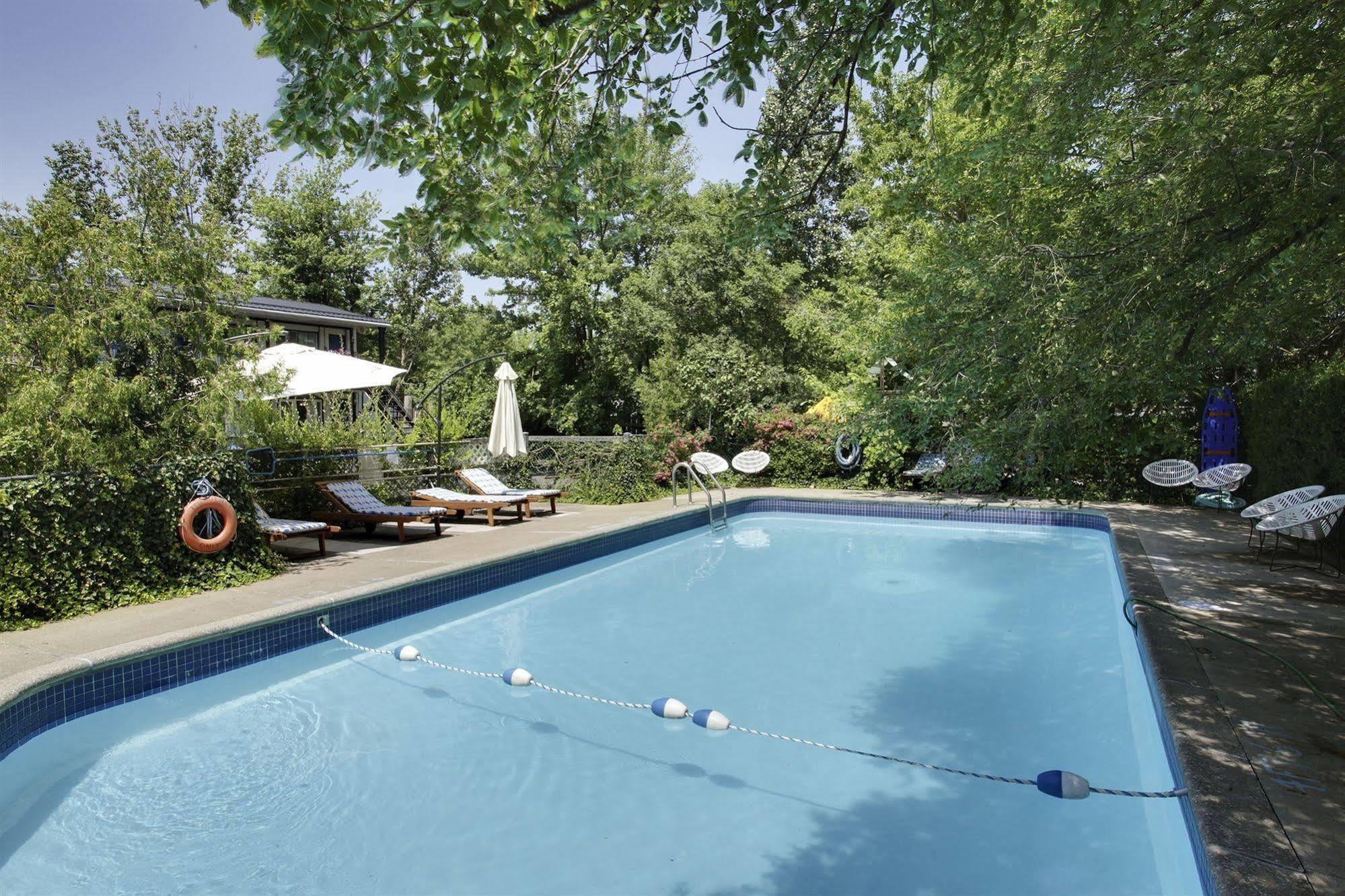 Blue Moon Motel Ниагара-Фолс Экстерьер фото